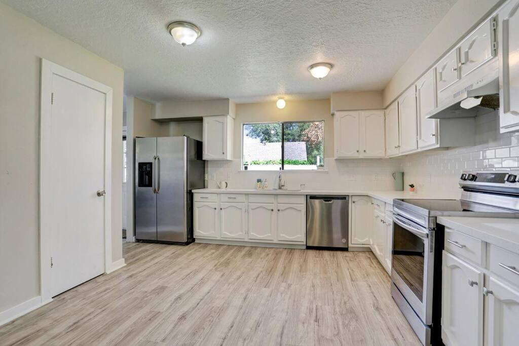 Cheerful 3 Bedroom Home In A Quiet Neighborhood. Houston Exterior photo